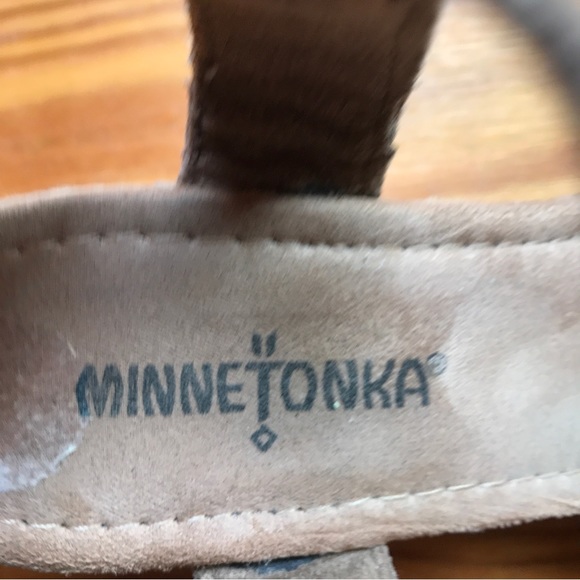 Minnetonka Beige Tan Leather Sandal Wedges, EUC, 7 - Picture 9 of 10